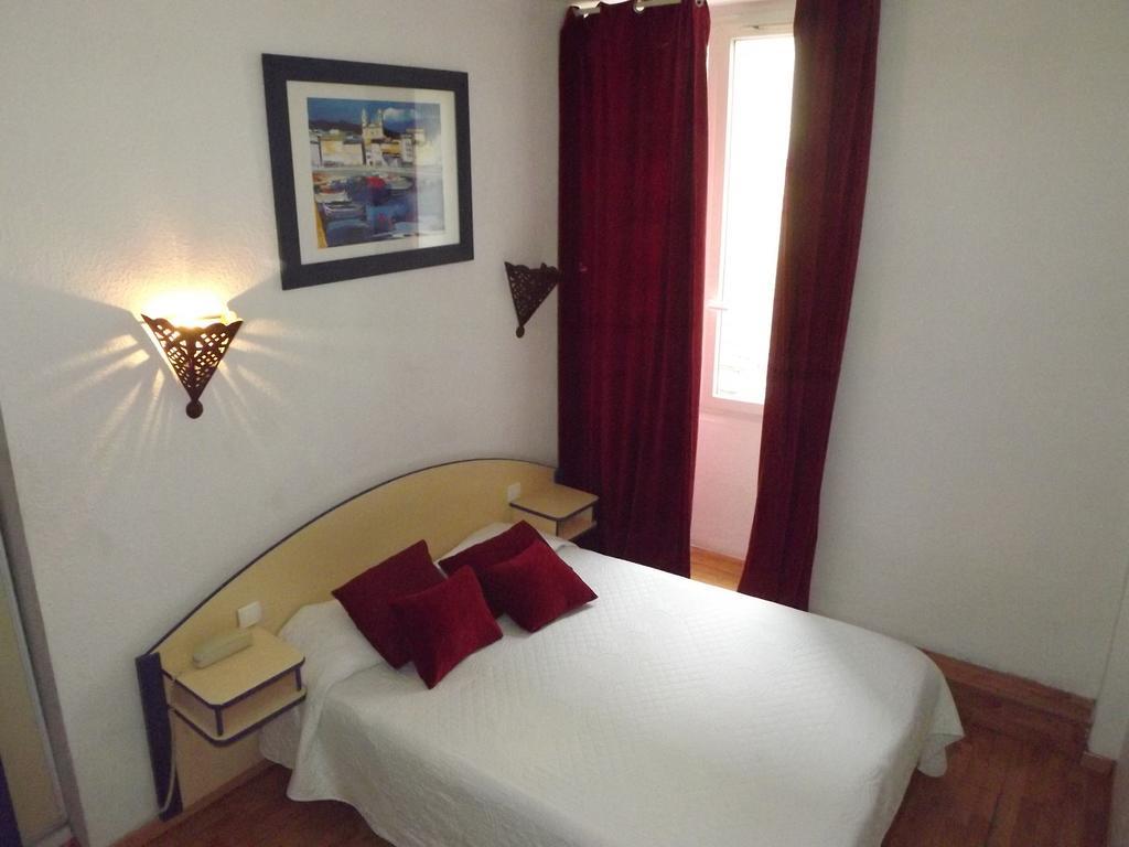 בסטיה Hotel Univers מראה חיצוני תמונה