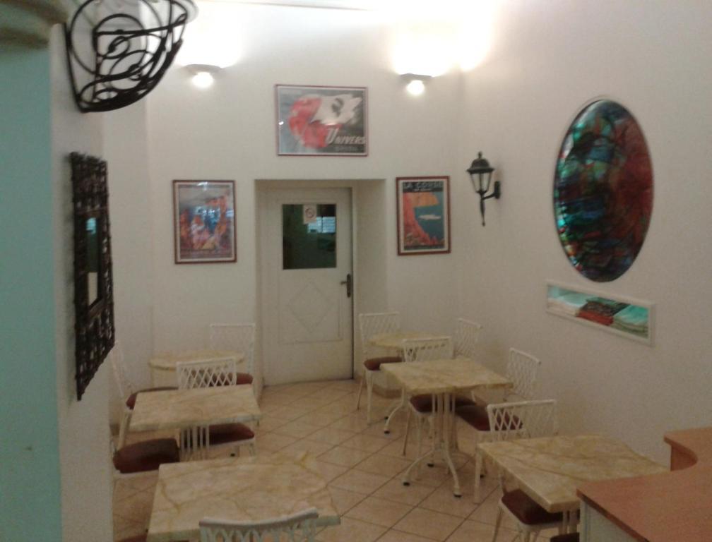 בסטיה Hotel Univers מראה חיצוני תמונה